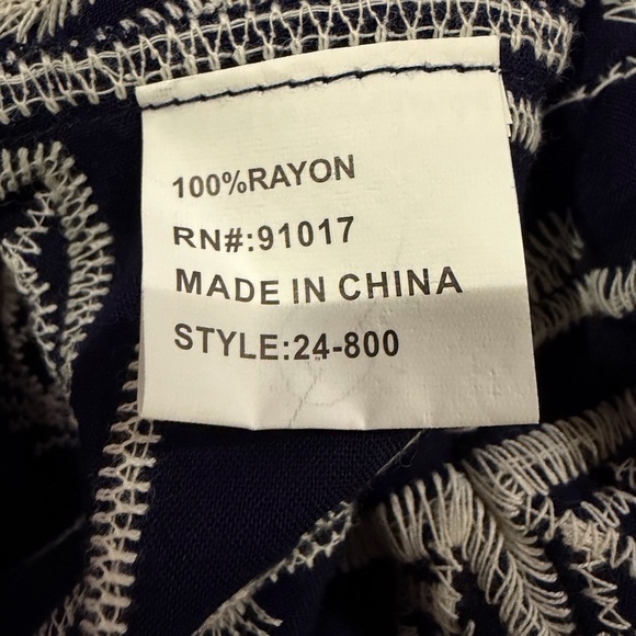 Solitaire Navy and White Floral Blouse - Picture 9 of 9